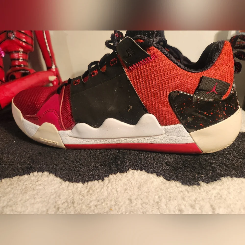 Jordan Zoom Zero Gravity Men’s Basketball Sneakers 🏀 - Picture 4 of 8